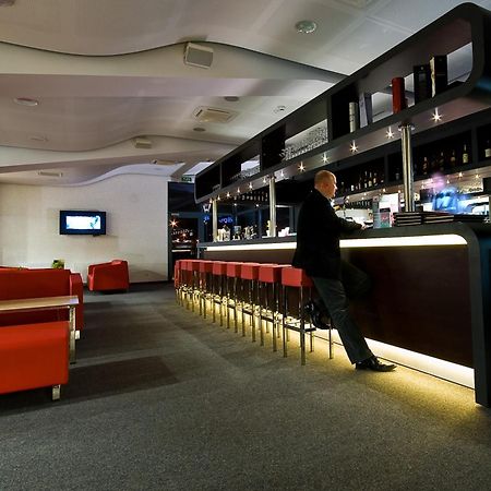 Hotel Poznanski A2 Luboń エクステリア 写真