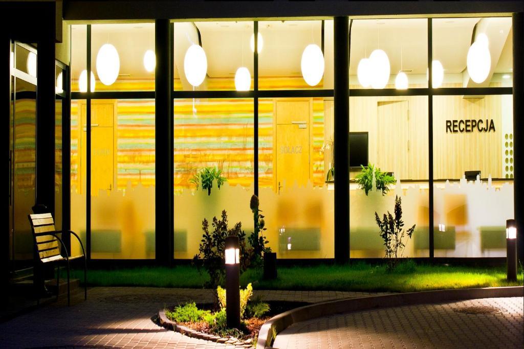 Hotel Poznanski A2 Luboń エクステリア 写真
