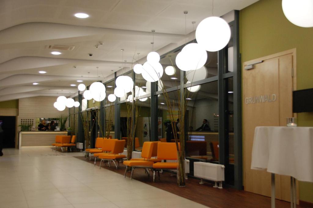 Hotel Poznanski A2 Luboń エクステリア 写真
