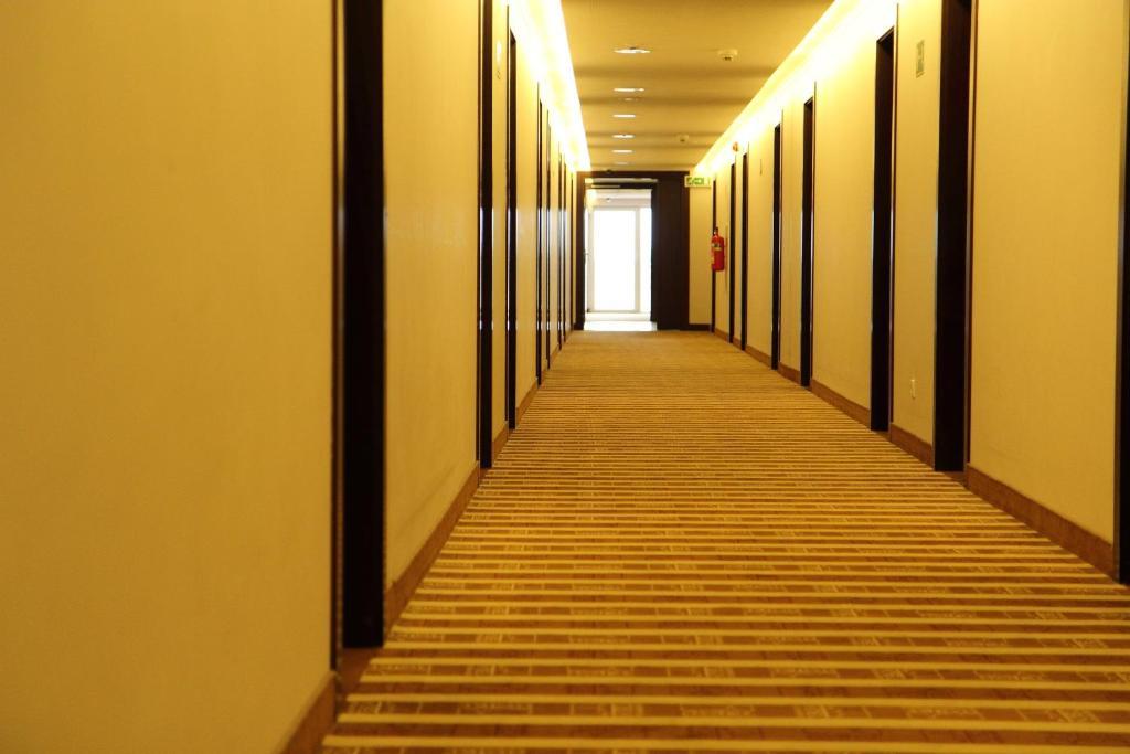 Hotel Poznanski A2 Luboń エクステリア 写真